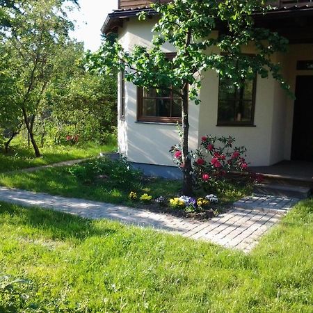 Boutigue City House With Terrace And Garden Free Parking Riga Exterior photo